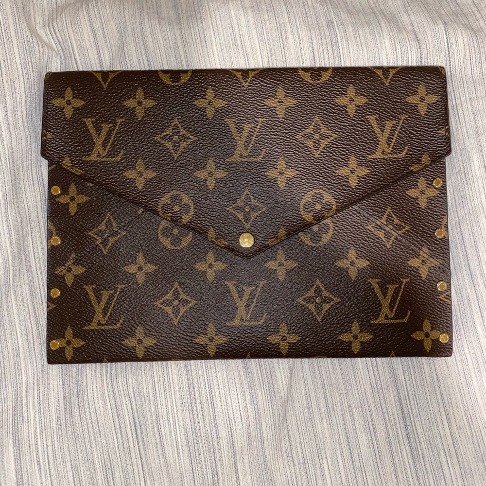 Louis Vuitton Monogram Rivets Envelope - Picture 3 of 12